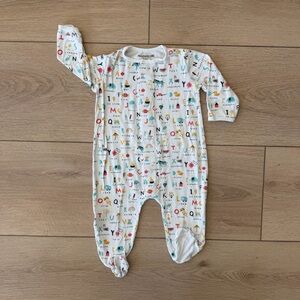 MagneticMe ABC Love Modal Magnetic Footie, Size 3-6m
